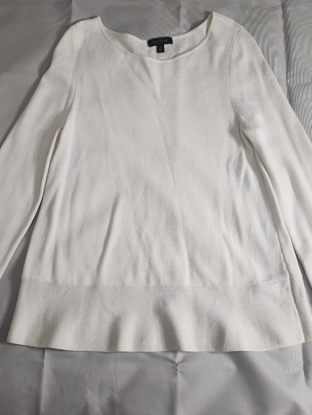 Ann Taylor Cream Scoop Neck Pullover Sweater